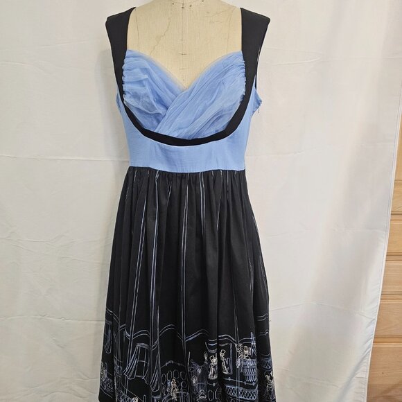 NWOT Dress Shop Haunted Mansion M - Picture 1 of 4